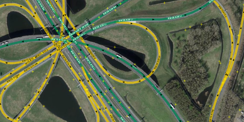 Wegnummers en rijbaanaanduidingen toegevoegd aan OpenStreetMap